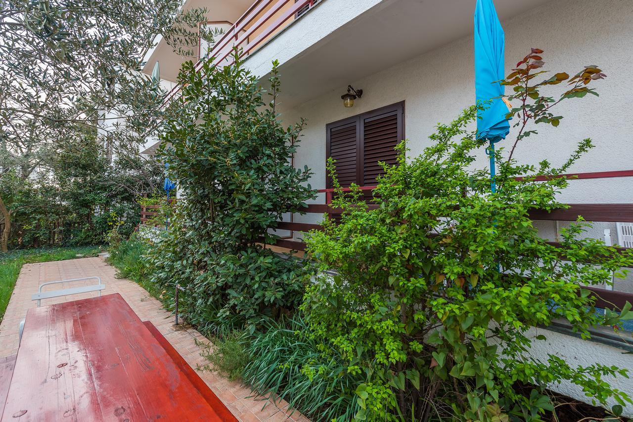 Apartments Boris Vodice Esterno foto